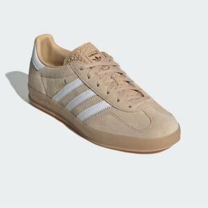 Women’s 8.5 adidas gazelle magic beige sneakers